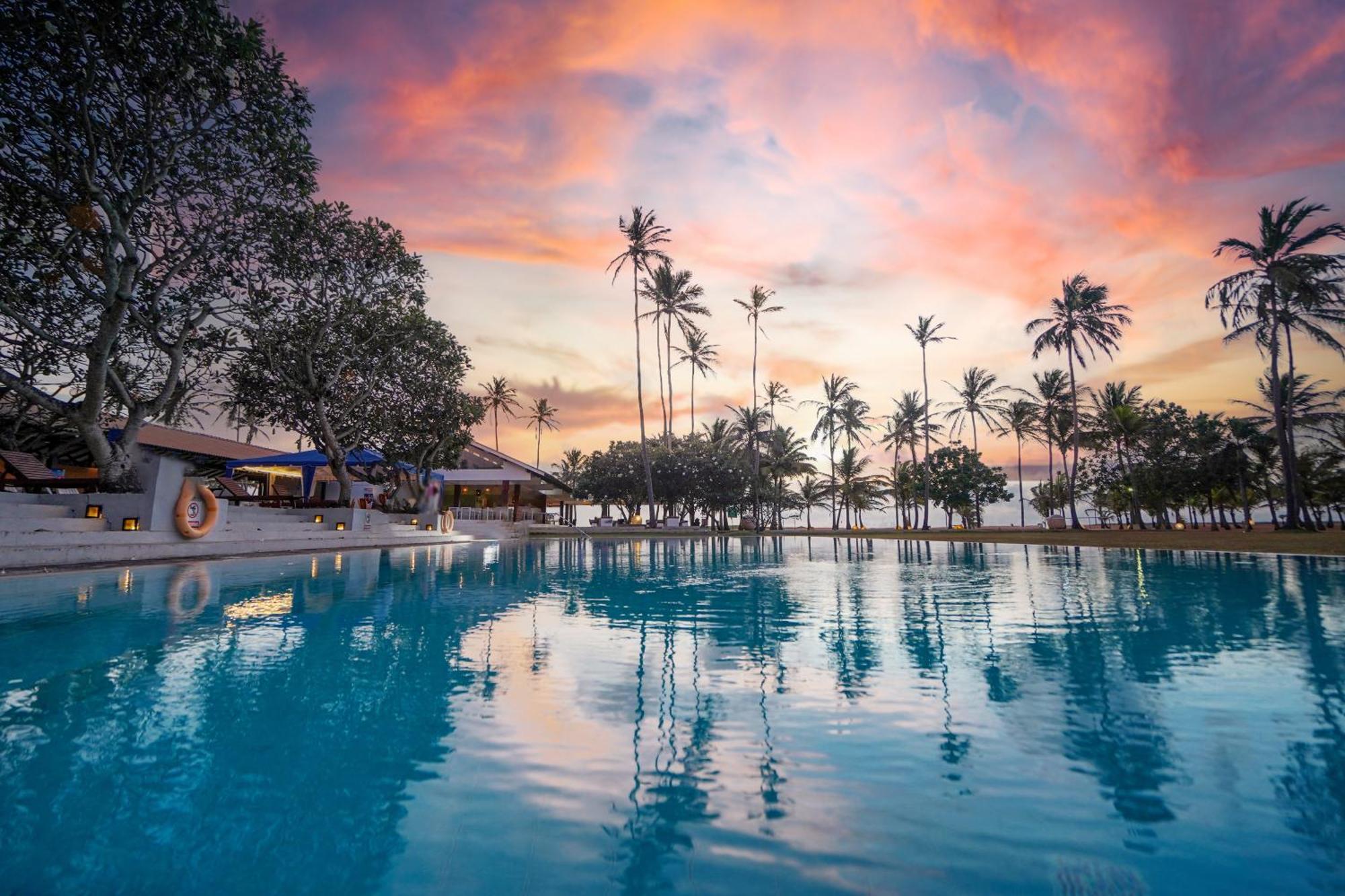 Pegasus Reef - A Beach Resort In Colombo Wattala Exterior foto