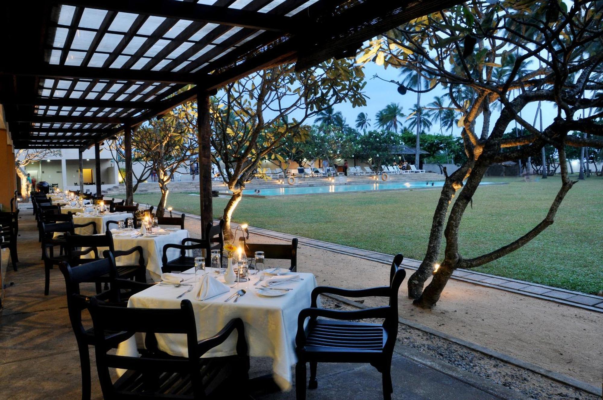 Pegasus Reef - A Beach Resort In Colombo Wattala Exterior foto